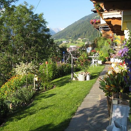 Haus Bergheimat - Familie Oberacher Pensionat Fulpmes Exteriör bild