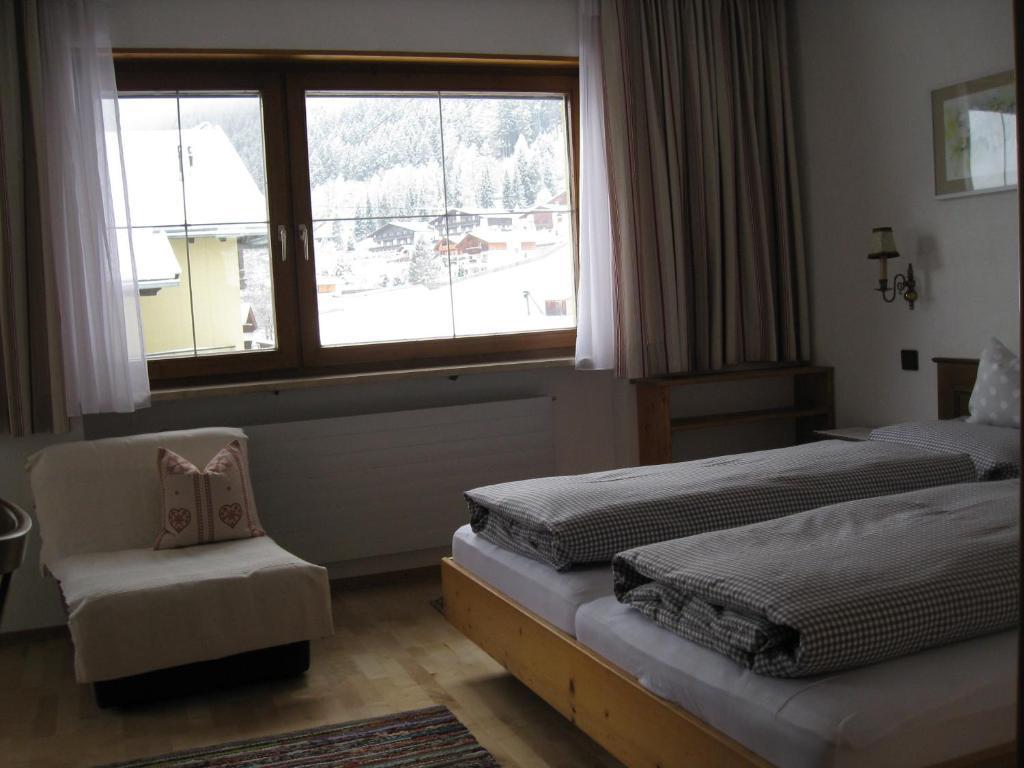 Haus Bergheimat - Familie Oberacher Pensionat Fulpmes Rum bild