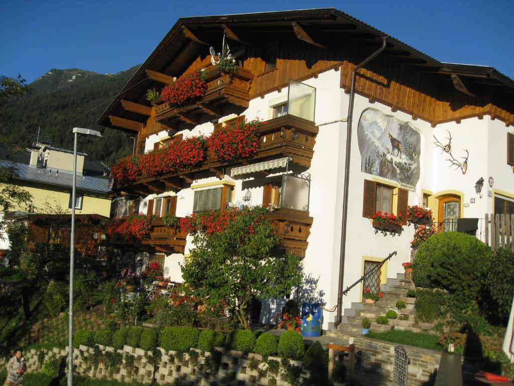 Haus Bergheimat - Familie Oberacher Pensionat Fulpmes Exteriör bild