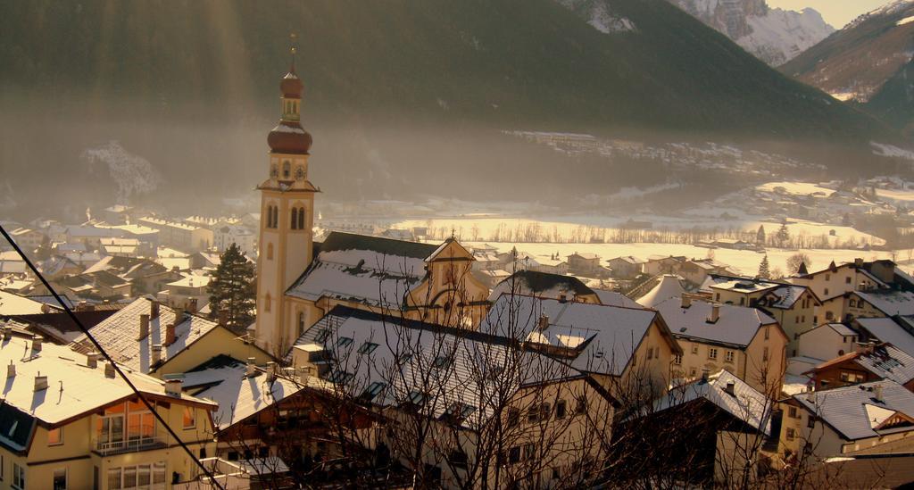 Haus Bergheimat - Familie Oberacher Pensionat Fulpmes Exteriör bild